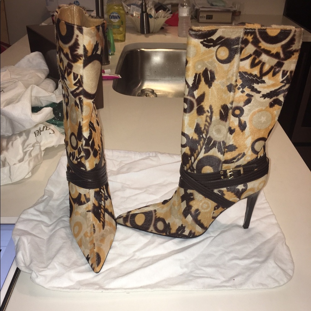 Versace boots NWOT